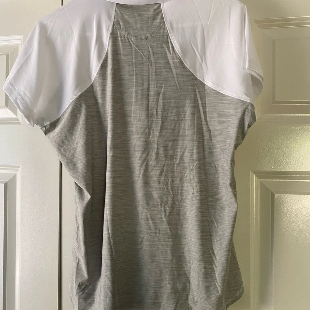 Master’s Augusta National Magnolia Gray and White Women's Top Size Medium - Picture 4 of 4